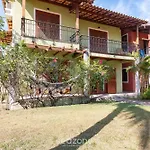 Linda Casa Com Piscina E Churrasqueira Ura0015